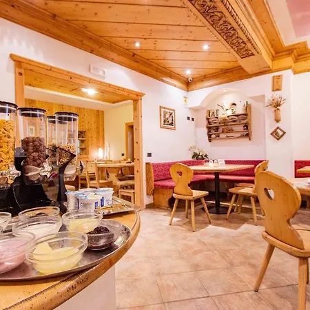 호텔 Garni Francescato 3*